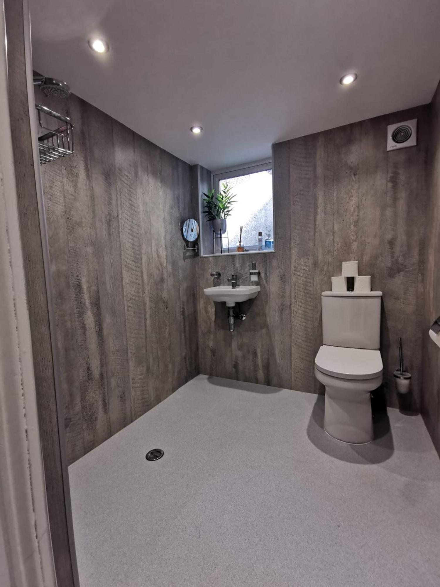 William Morris, Spacious Ground Floor Lux Double Bedroom Bexhill-on-Sea Buitenkant foto